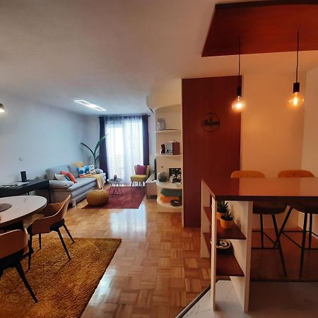 Apartment Relax With Infrared Sunshower วาราชดีน ภายนอก รูปภาพ