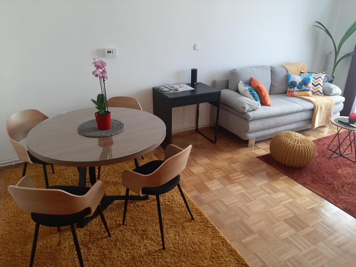 Apartment Relax With Infrared Sunshower วาราชดีน ภายนอก รูปภาพ