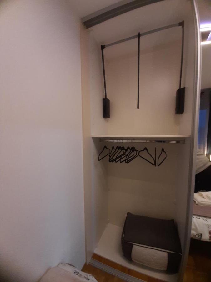Apartment Relax With Infrared Sunshower วาราชดีน ภายนอก รูปภาพ